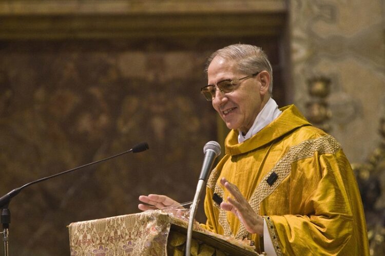 Jesuits mourn the passing of former Superior General